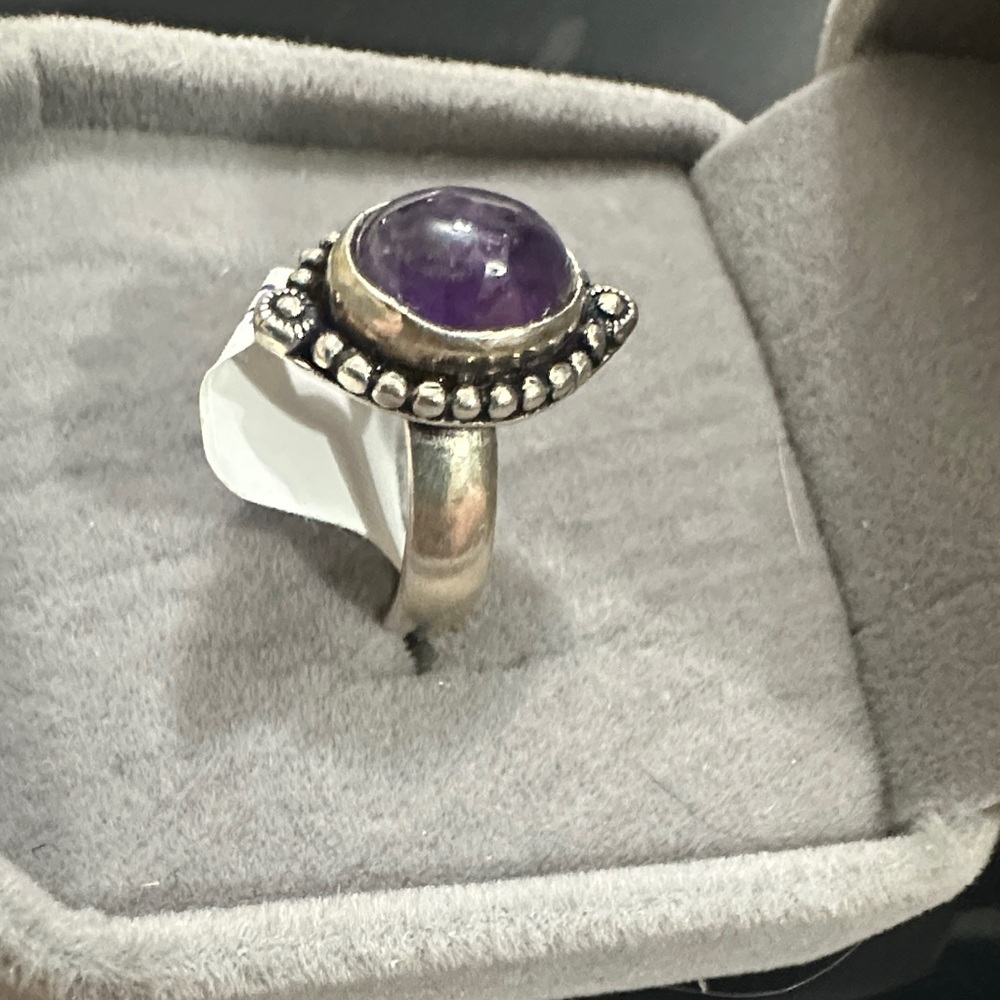 Sterling Silver Amethyst Oval Ring - Purple Gemstone Size 5 - Picture 3 of 5